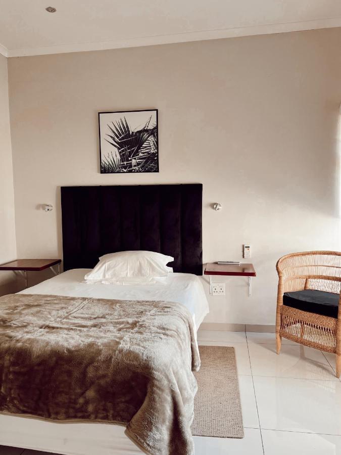 Coco Lodge Mthatha Bagian luar foto