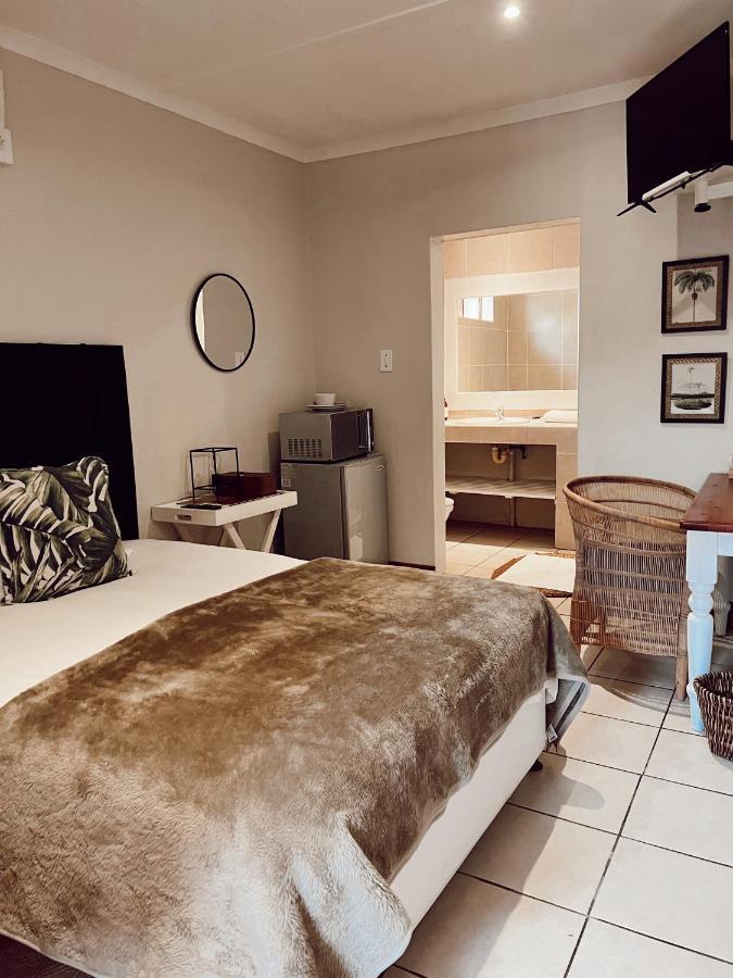 Coco Lodge Mthatha Bagian luar foto